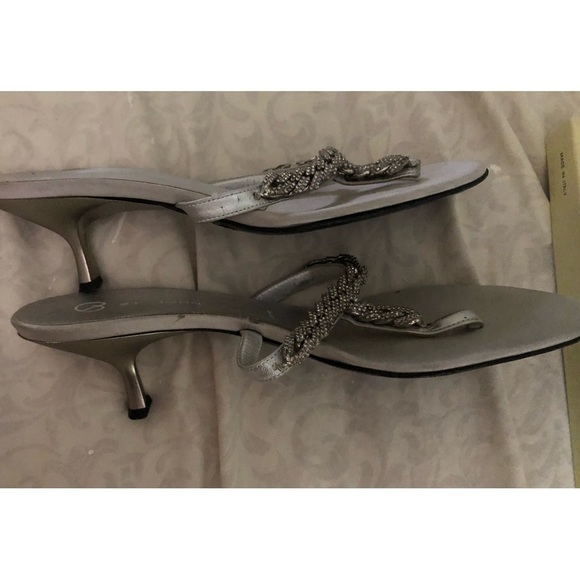 St. John size 10 silver rhinestone kitten heel w/ silver wore 1-2x - Picture 8 of 11